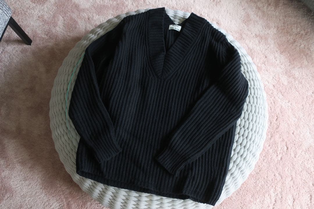 【美品】Acne Studies アクネストゥディオズ Ｖネックニット Acne Studios(アクネ ストゥディオズ) V NECK KNIT SWEATER FN-MN