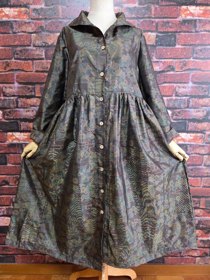 め0233着物リメイク正絹大島紬前開き切替えギャザーコートワンピース