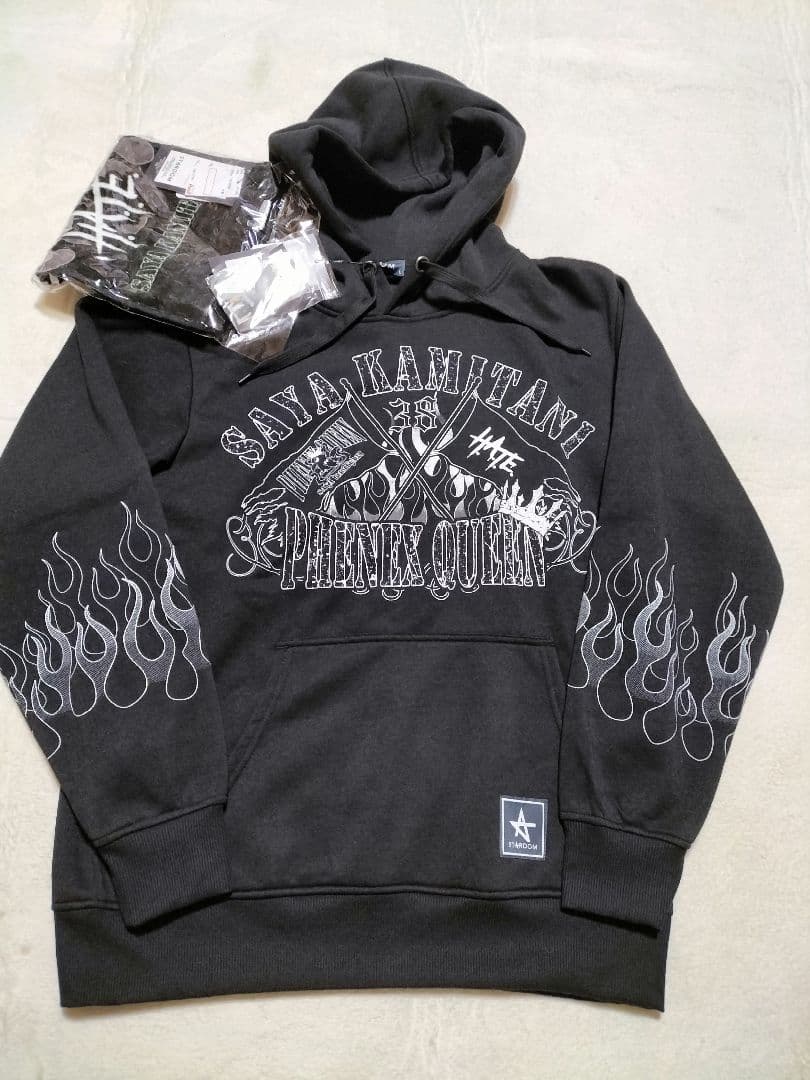 STARDOM 上谷沙弥パーカー PHENEX QUEEN タオル+ステッカー付 - メルカリ