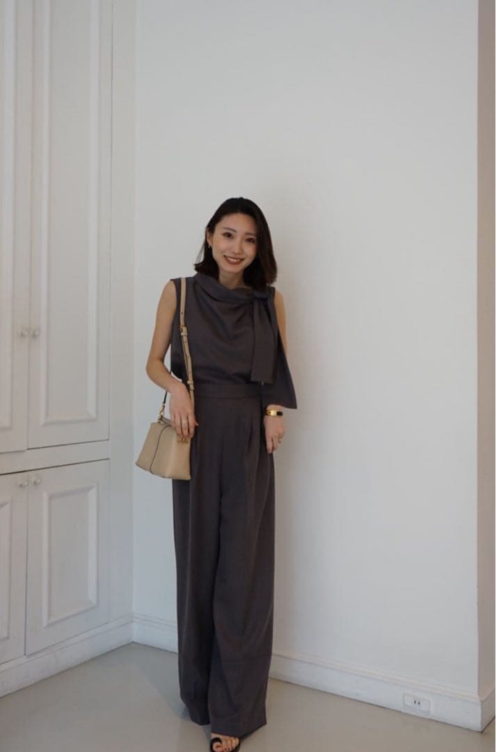 Side Bow-tie Combinaison laubeblanc - メルカリ