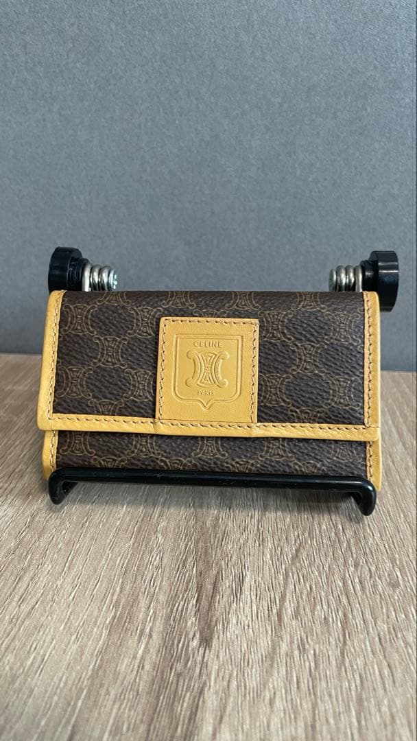 美品】CELINE トリオンフ マカダム柄キーケース - メルカリ