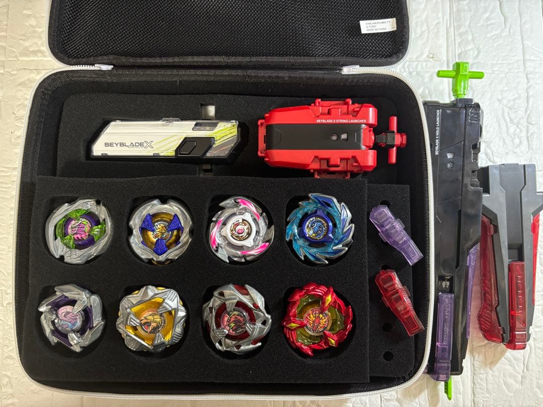 ベイブレードX まとめ売り ベイ8個、ランチャー、ケースなど付属