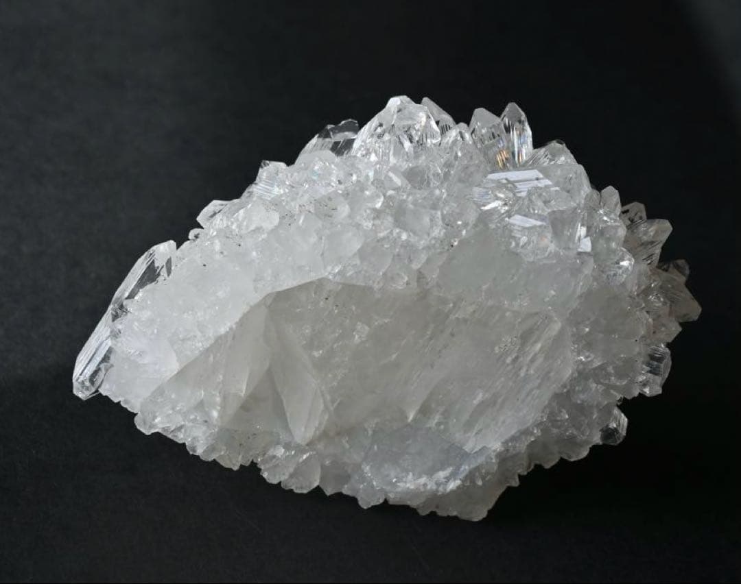 lynxさまとお取引中 高品質　アポフィライト　水晶と共生