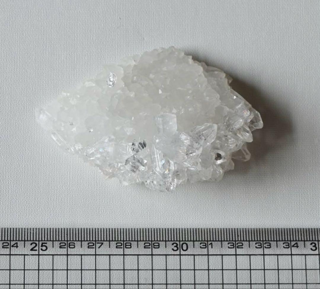 lynxさまとお取引中 高品質　アポフィライト　水晶と共生