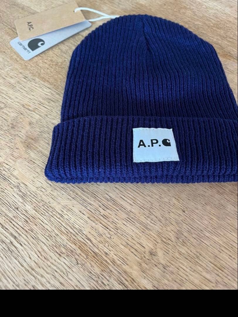 A.P.C × carhartt コラボビーニー ニット帽 タグとってます！ - メルカリ