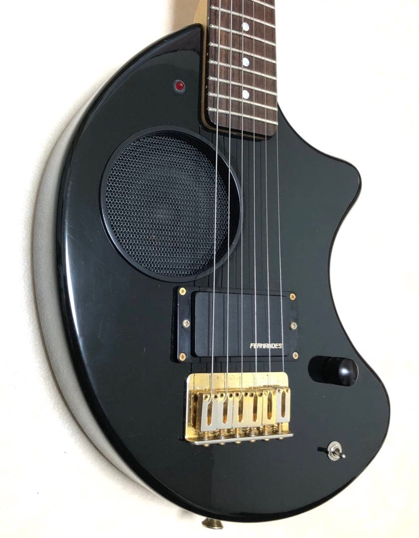 美品】ZO-3C ブラック アンプ内蔵ミニギター ヘッドフォン端子付
