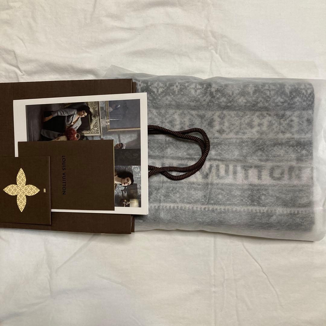 《 週末限定お値引き！》ルイヴィトンエシャルプ・フロコン マフラー