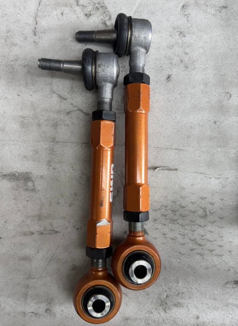 クラウン スキッドレーシングアッパーアームトーコントロール