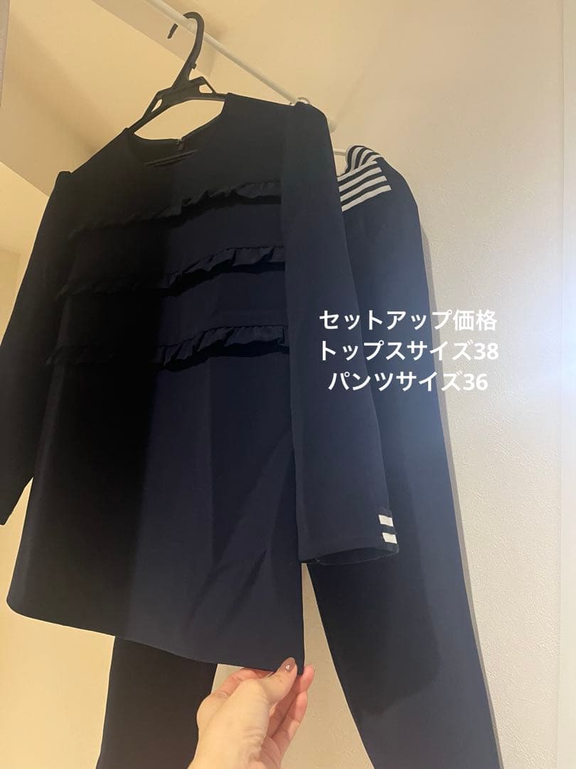 ボーダーズアットバルコニー】ネイビーフリルトップス 長袖 - メルカリ