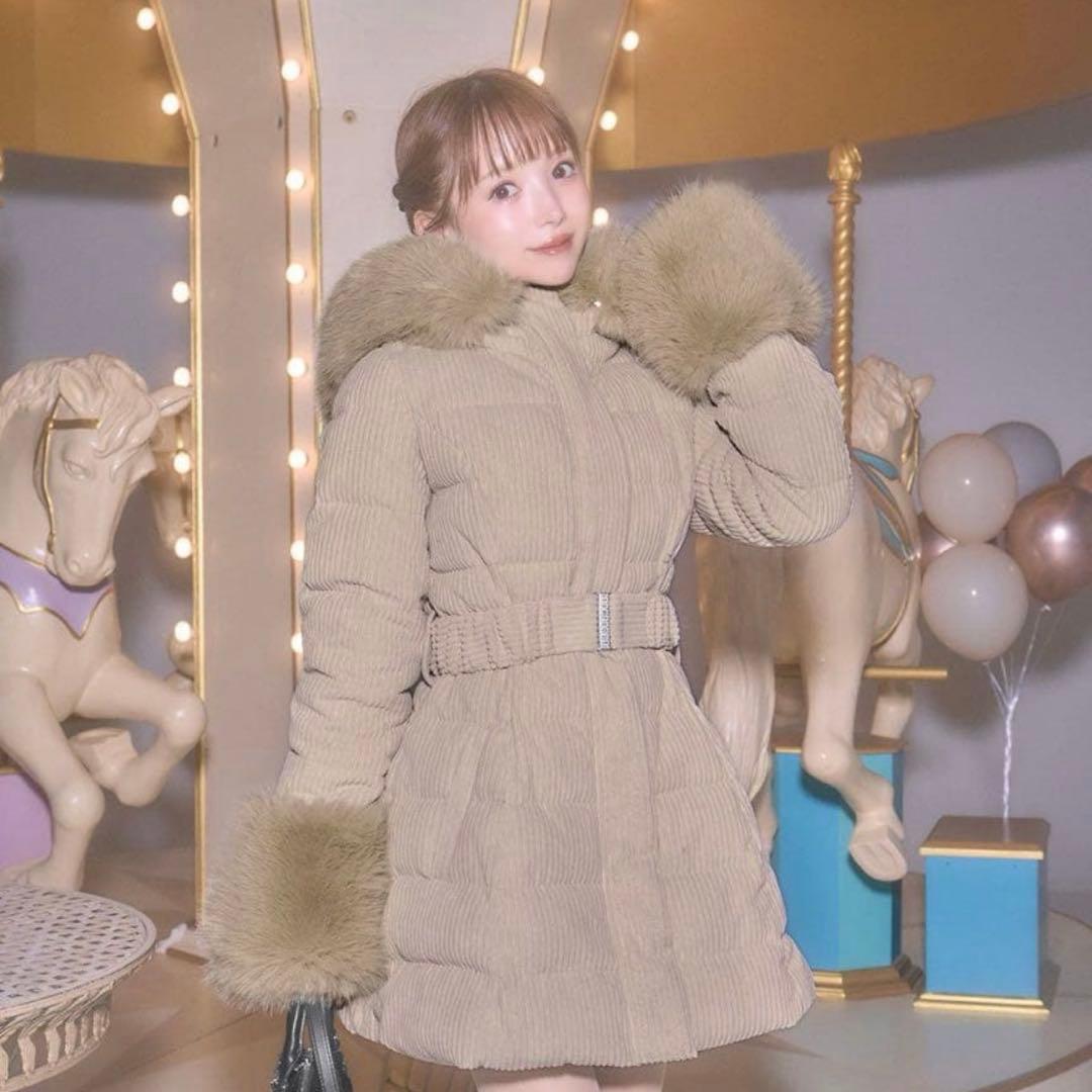 ミシェルマカロン コーデュロイベルトダウンコート ベージュ - メルカリ