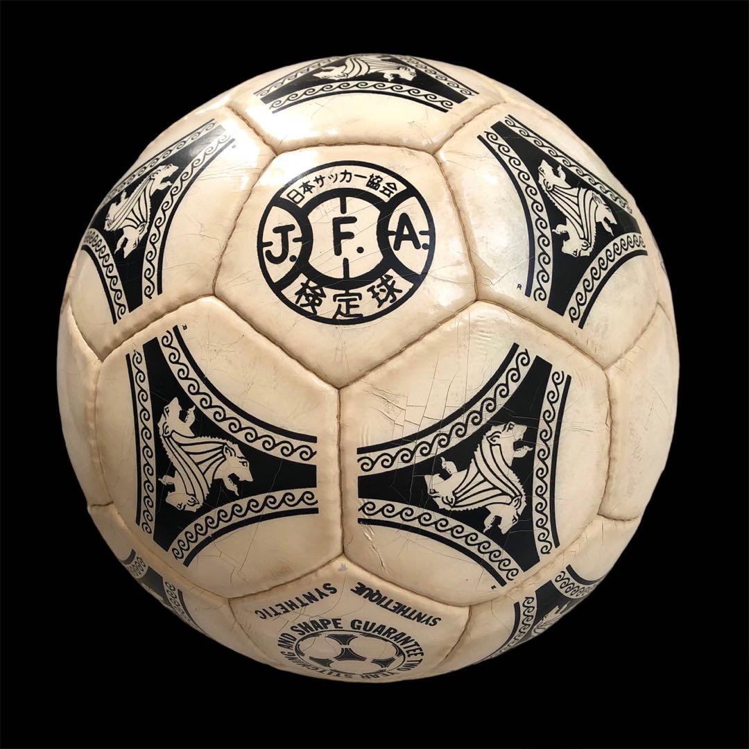 FIFAワールドカップ公式球 エトルスコ・ユニコ 1990 - メルカリ