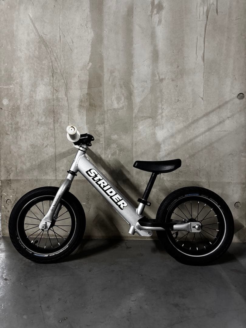 STRIDER PROシルバー 12インチSTRIDER ストライダー プロ 12インチ