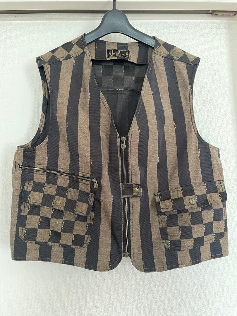 美品‼️フェンディ ストライプとチェック柄のベスト Mの通販はau PAY