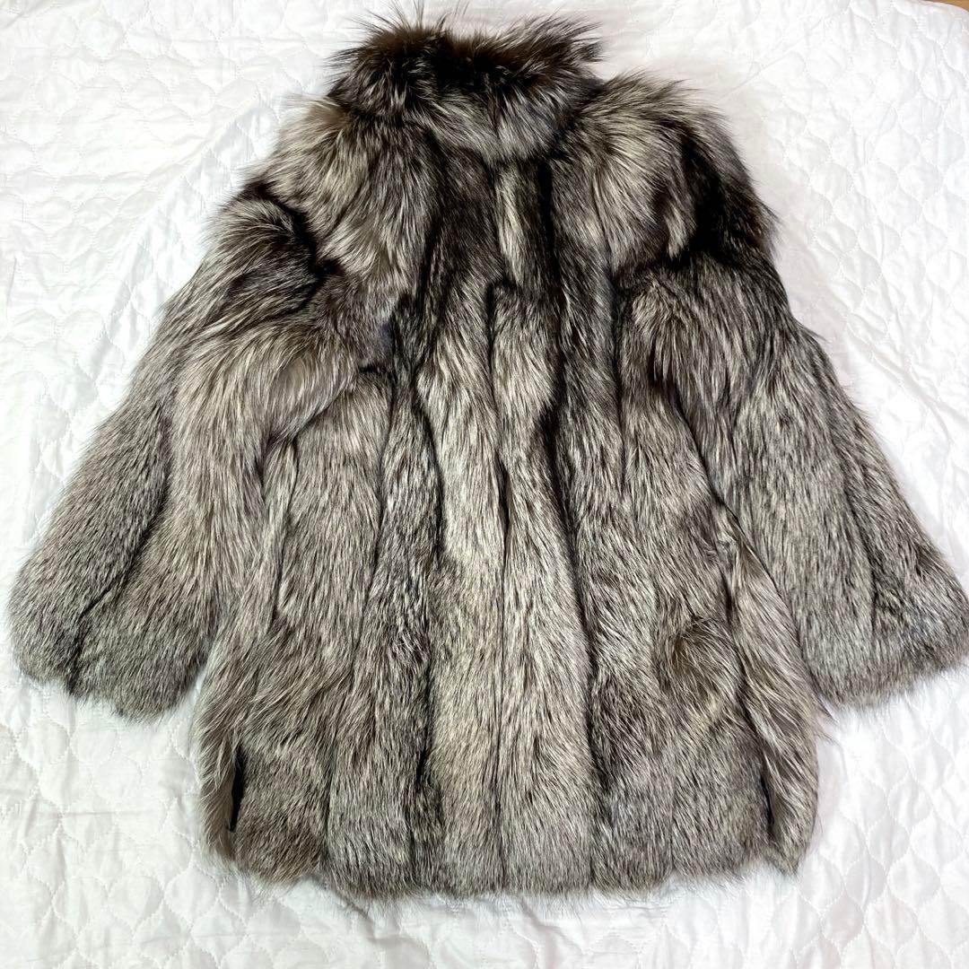 極美品✨ サガフォックス ロイヤル 金サガ 毛皮コート シルバー