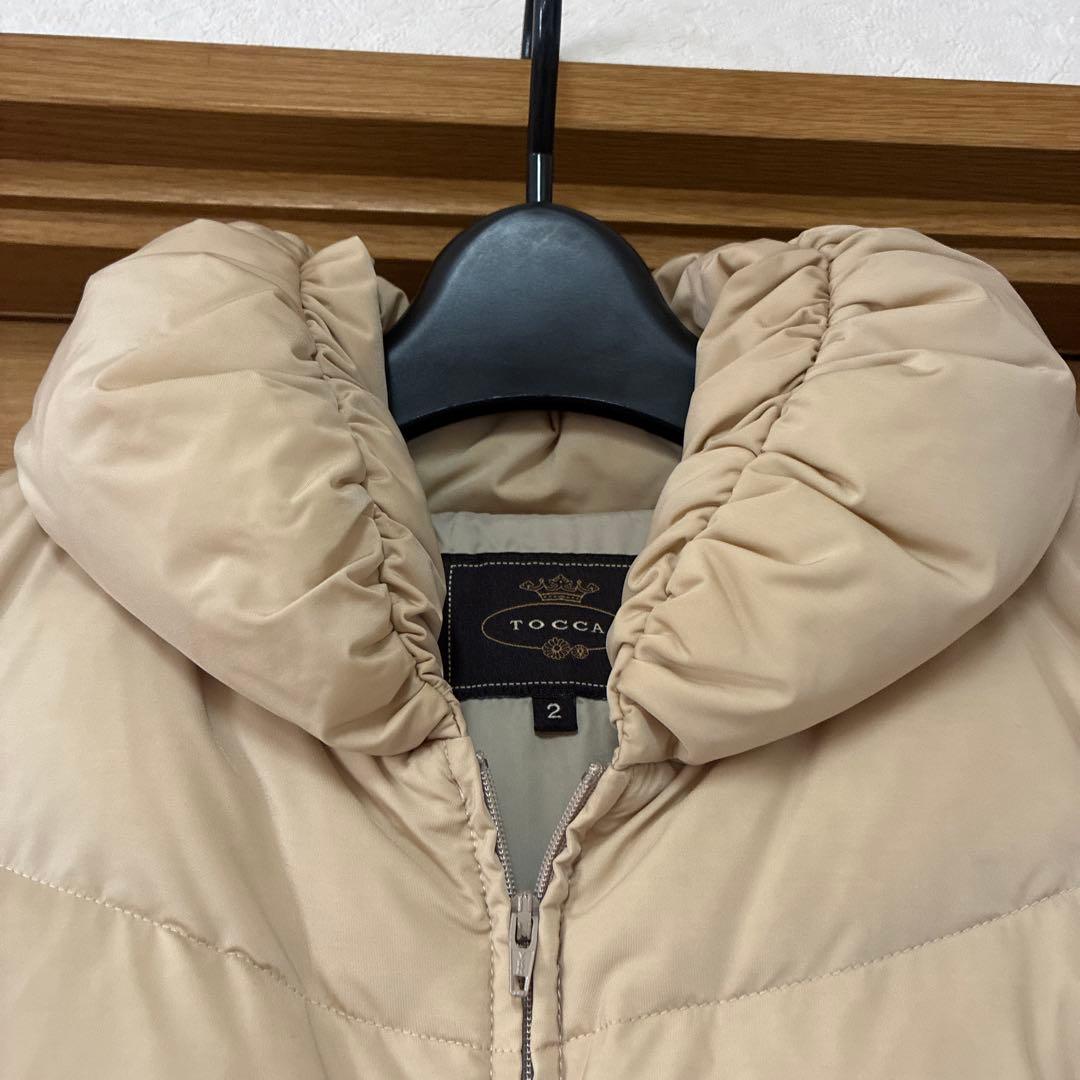TOCCA フリル付き ダウンジャケット サイズ2 ベージュ - メルカリ