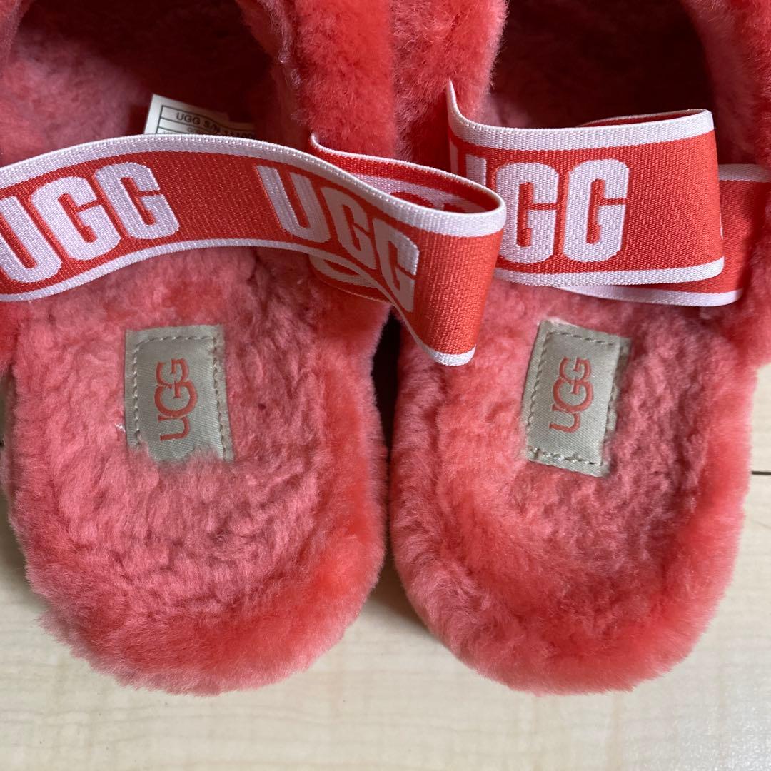 美品 UGG アグ フラッフ イヤー スライド ファー サンダル 24 - メルカリ
