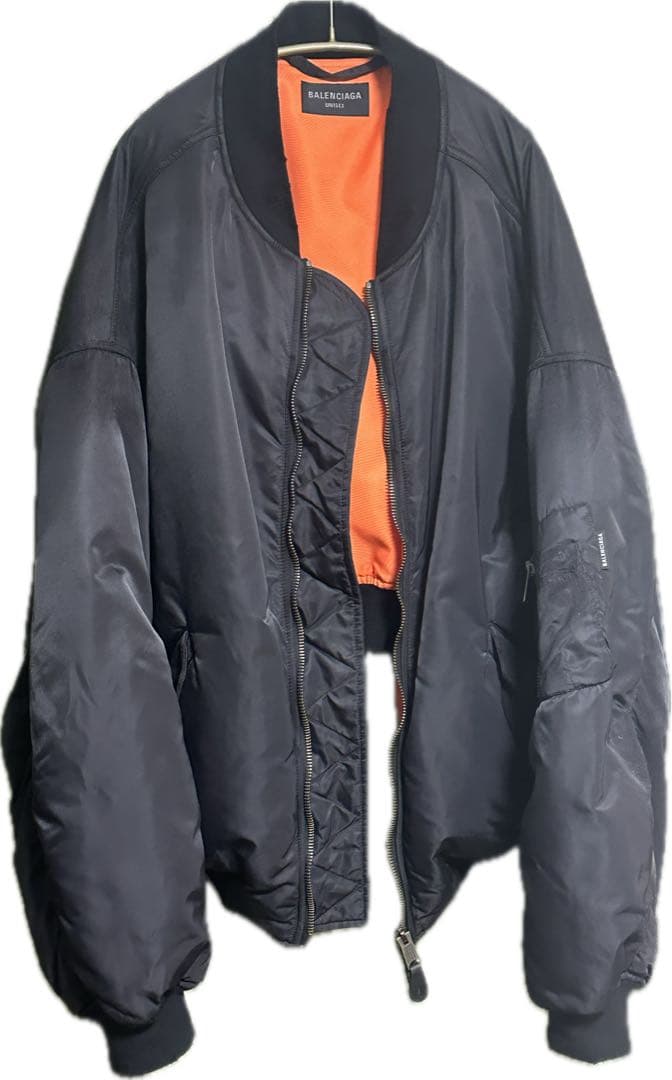 BALENCIAGA オフショルダーボンバー　ブラック 中古・古着通販】BALENCIAGA (バレンシアガ) OFF SHOULDER BOMBER