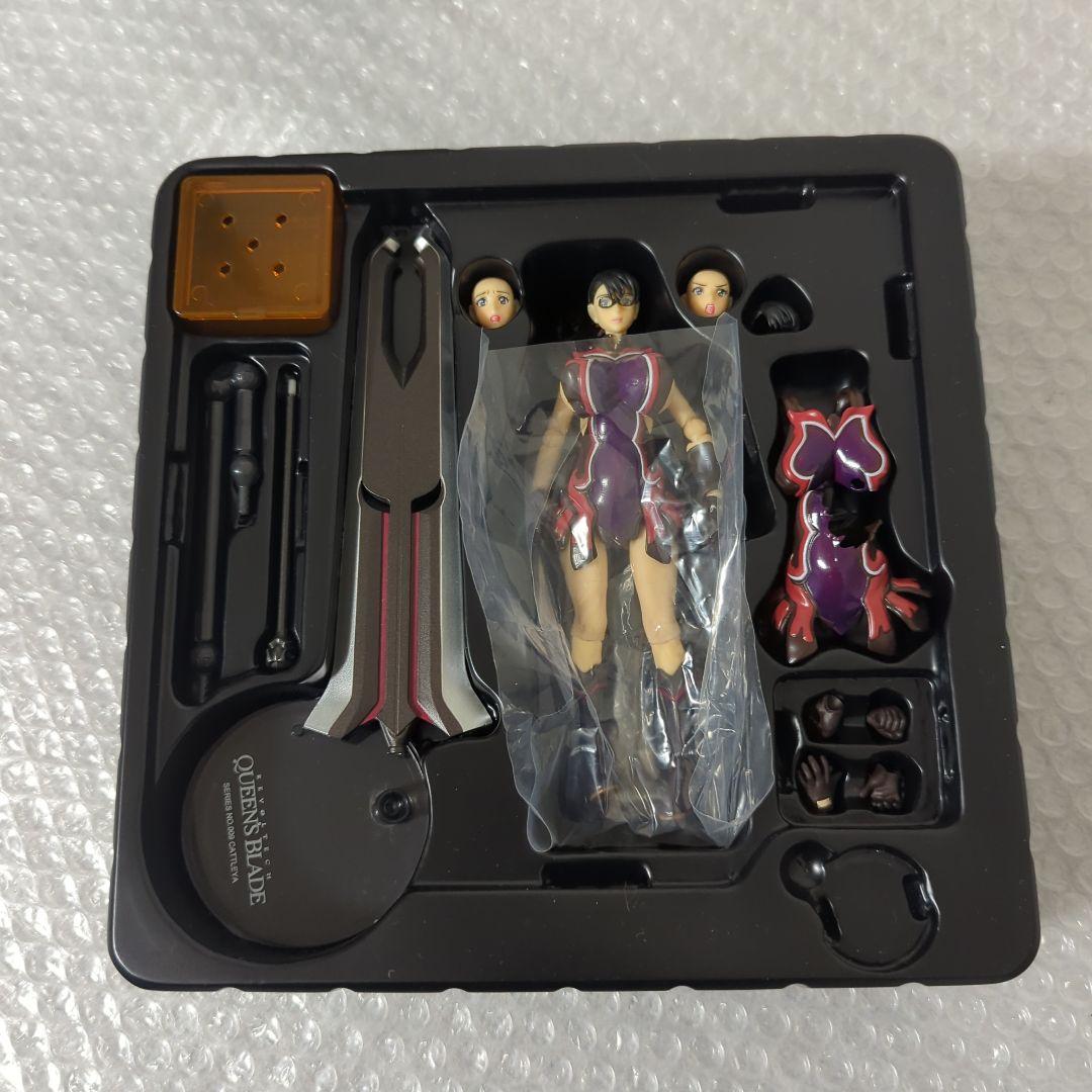 【現状品】リボルテック 武器屋カトレア クイーンズブレイド アクションフィギュア