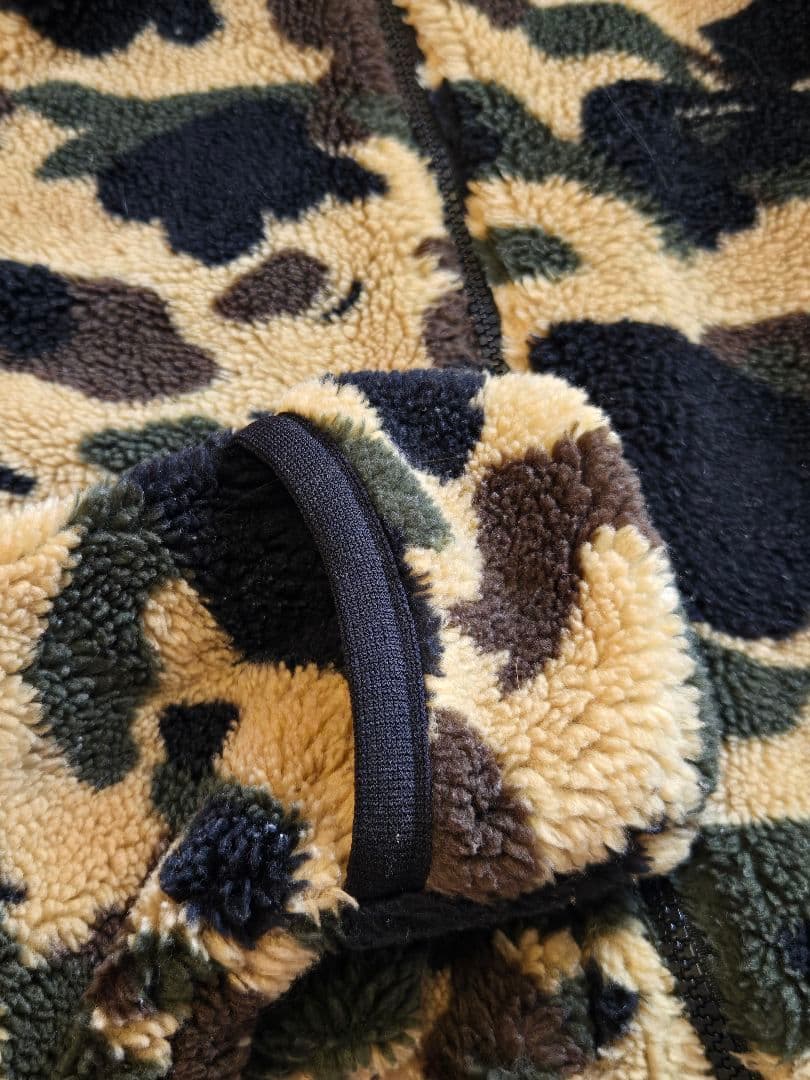 BAPE KIDS 迷彩柄 もこもこロンパース 70cmの通販はau PAY マーケット