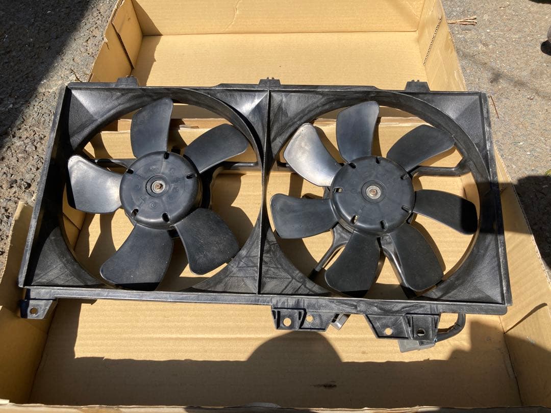 fd3s rx7 後期純正ラジエターファン 電動ファン - メルカリ
