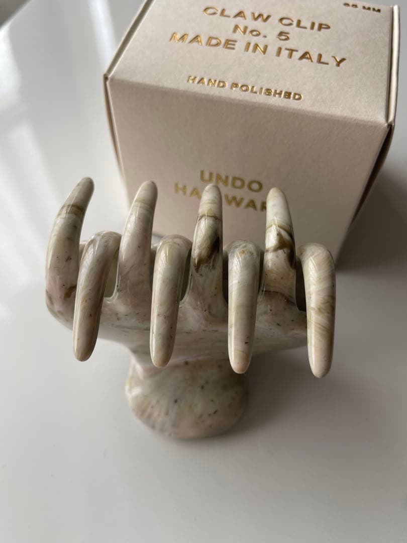 UNDO HAIRWARE ヘアクリップ No5 - メルカリ