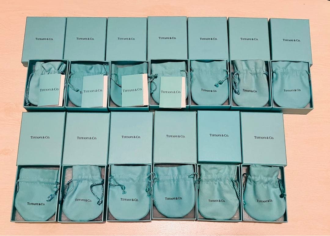 Tiffany & Co. アクセサリーギフトボックス 13個セット　旧型 TIFFANY&Co.（ティファニー） 未使用 小物入れ 陶器 リボン TIFFANY