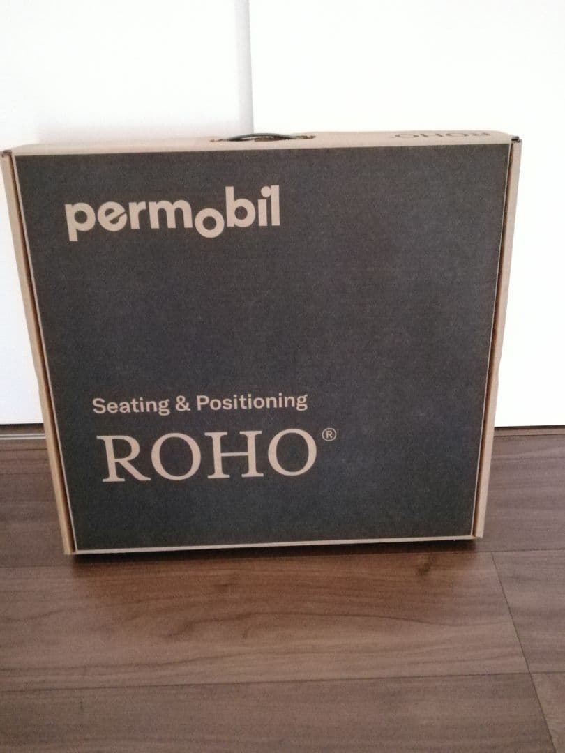 新品! ROHO 車椅子用　ロホクッション 黒　37.5×37.5×5.5cm