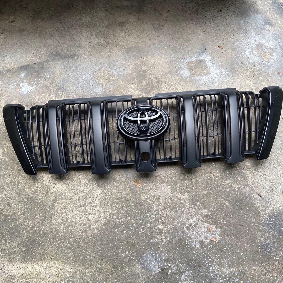 トヨタ ランドクルーザープラド 150中期 フロントグリル ブラック塗装