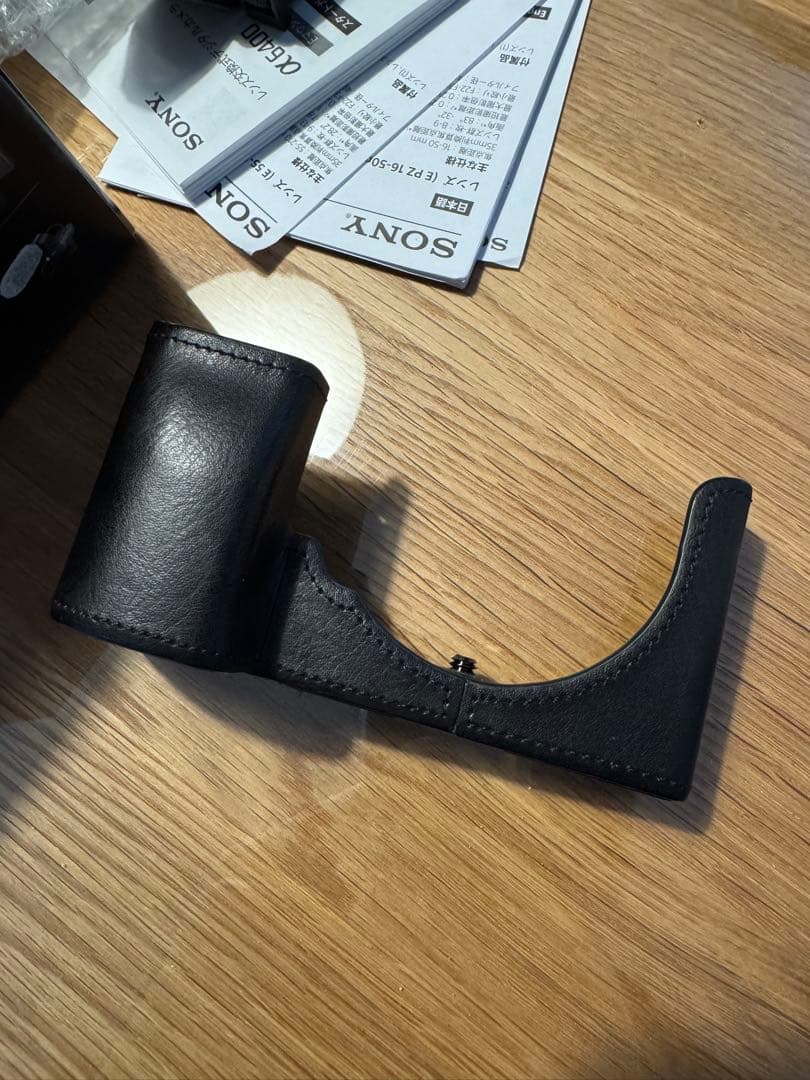 SONY α6400 ダブルズームレンズキット 美品 シャッター8284回 - メルカリ