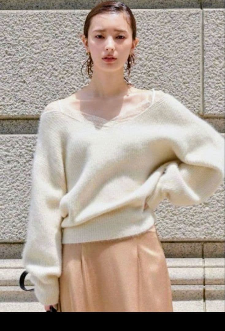 フレイアイディー レーストリムラクーンニット 完売品 FRAY I.D（フレイアイディー）の「レーストリムラクーンニット（ニット