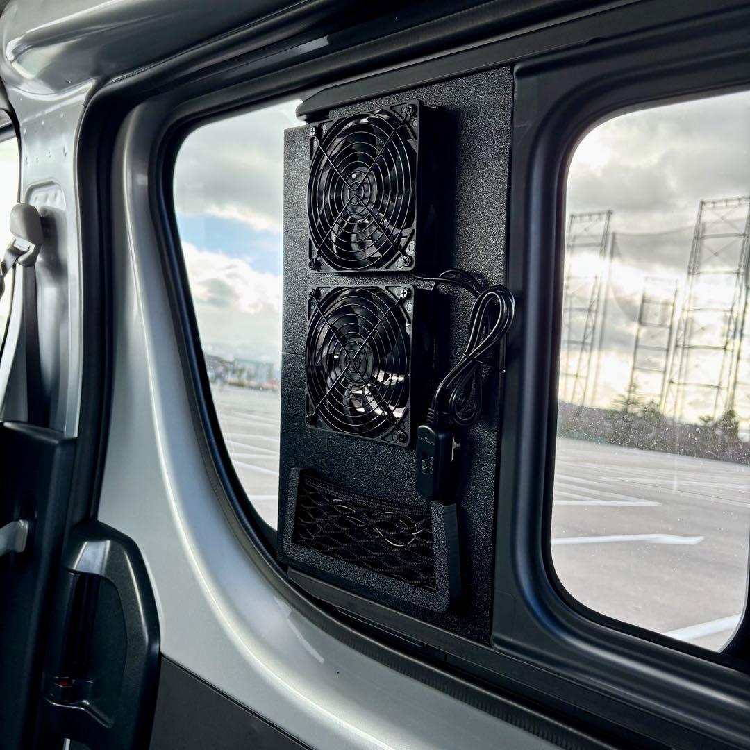 ハイエース 換気扇 2連 4型 〜 USBファン ABS製 ルーバー付 運転席側