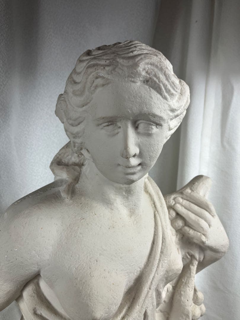 クラシック女性像 葡萄 豊穣の女神風 彫刻 ガーデンオブジェ