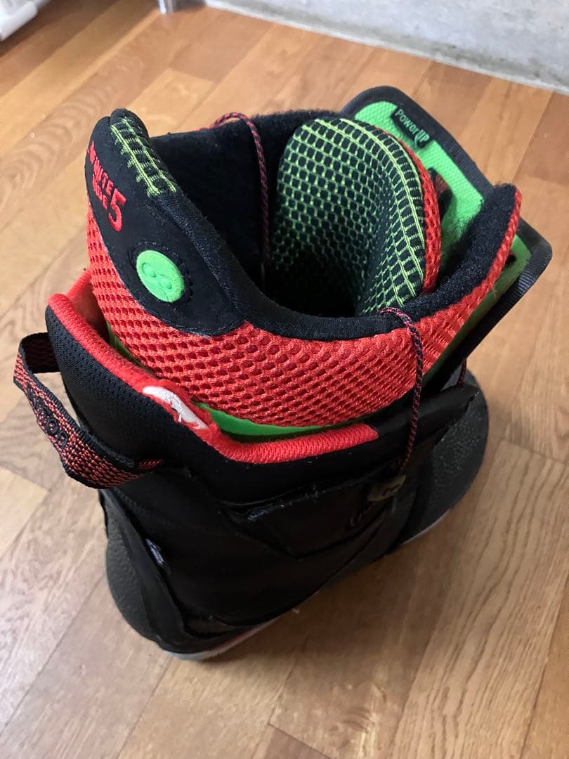 スノーボードブーツ(男性用) 黒/赤/緑 SLX