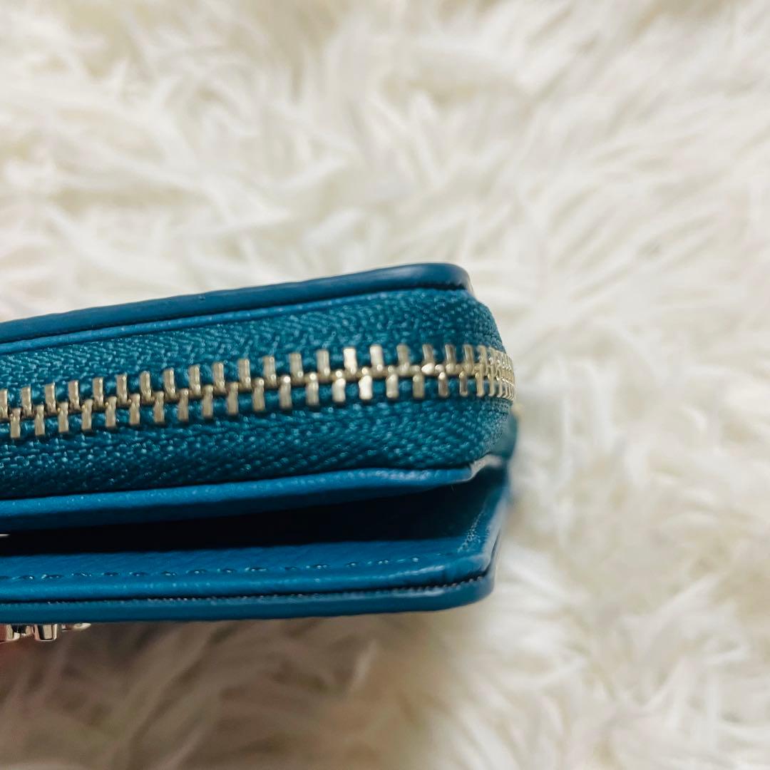 茉*花様 【美品】russet 二つ折り財布 モノグラムプレート - メルカリ