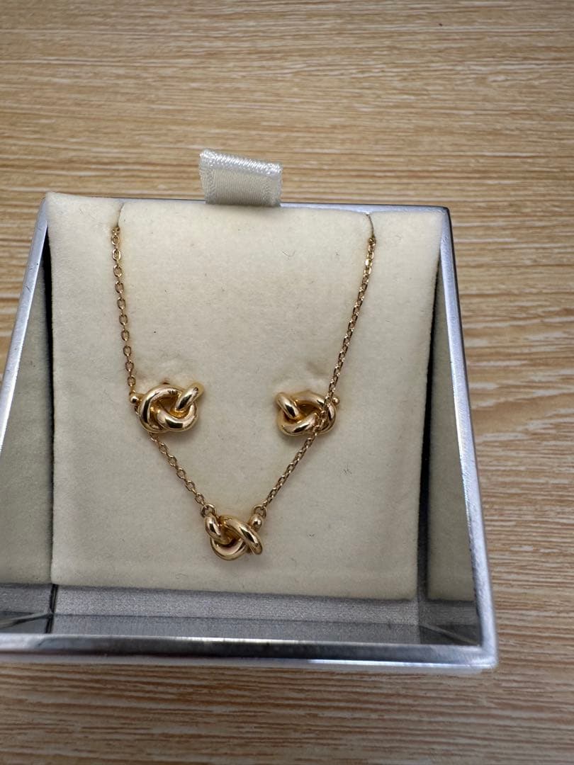 renoma ノットデザイン 750ゴールドネックレス 、ピアスのセット