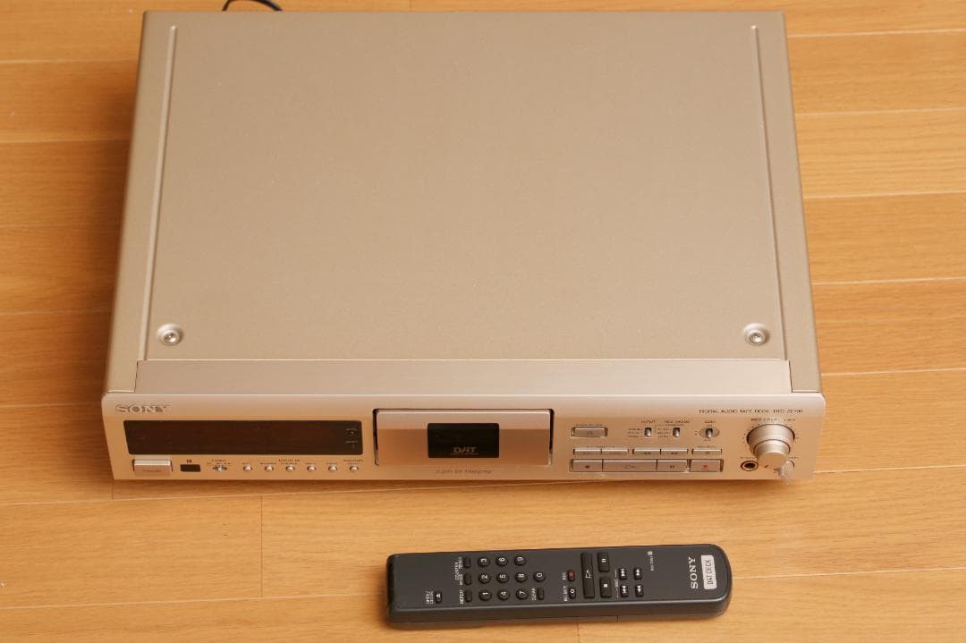SONY ソニー DATデッキ DTC-ZE700 通電確認のみジャンク品 Yahoo!オークション -「dtc-ze700」の落札相場・落札価格