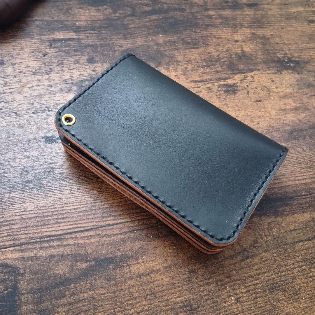 100%栃木レザー】お札を折らず収納できるミドルトラッカーウォレット