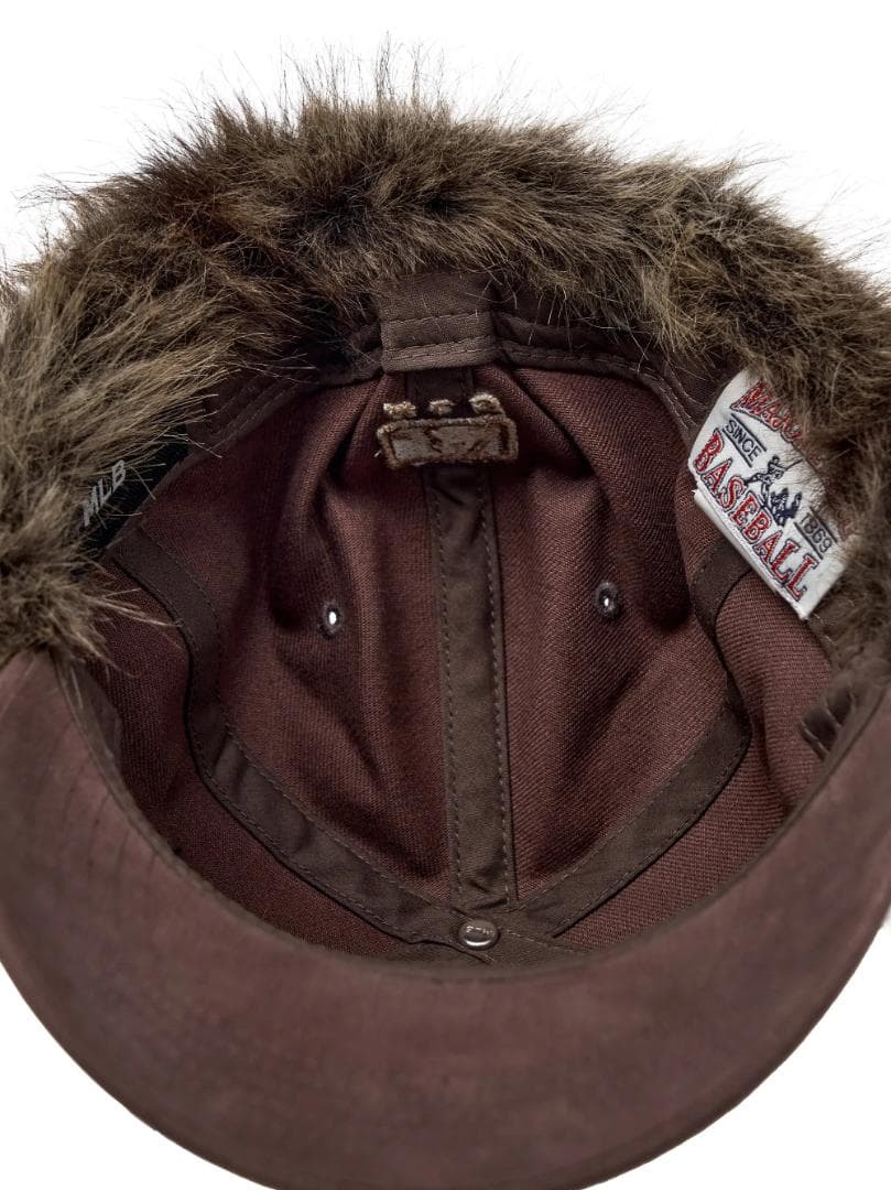 カリナPICK⭐MLB ファーイヤーフラップ キャップ ブラウン レッド