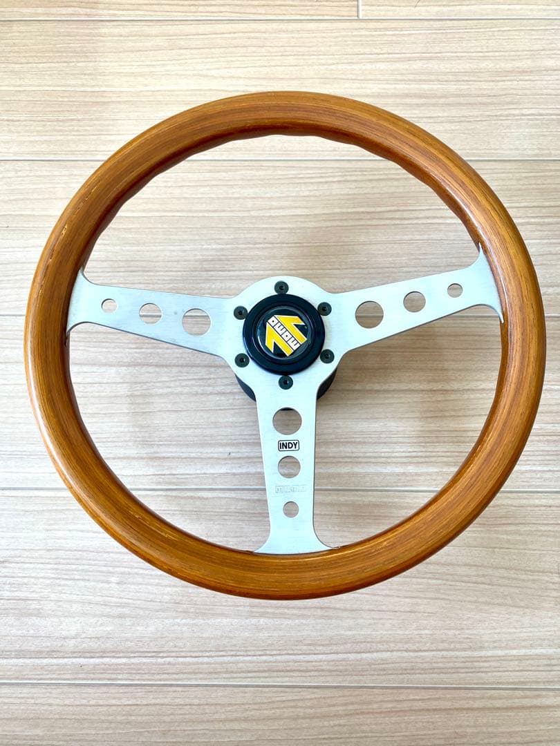 INDY 11-82 ハンドル本体　momo 直径　約35cm モモ形状 MOMOステアリング レッドステッチ レザー 35Φ GRIP ROYAL