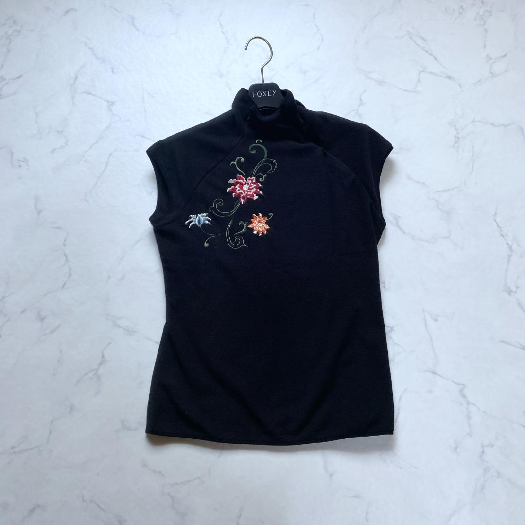 ヴィヴィアンタム モックネック フリース 花柄 刺繍 ノースリーブ 黒 1 ヴィヴィアンタム 花柄刺繍 パワーネット ワンピース ストレッチ