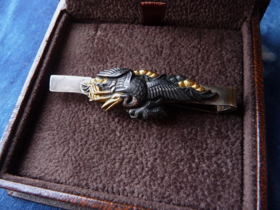 金工銅地鍍金鶴松図片目貫 ネクタイ装飾