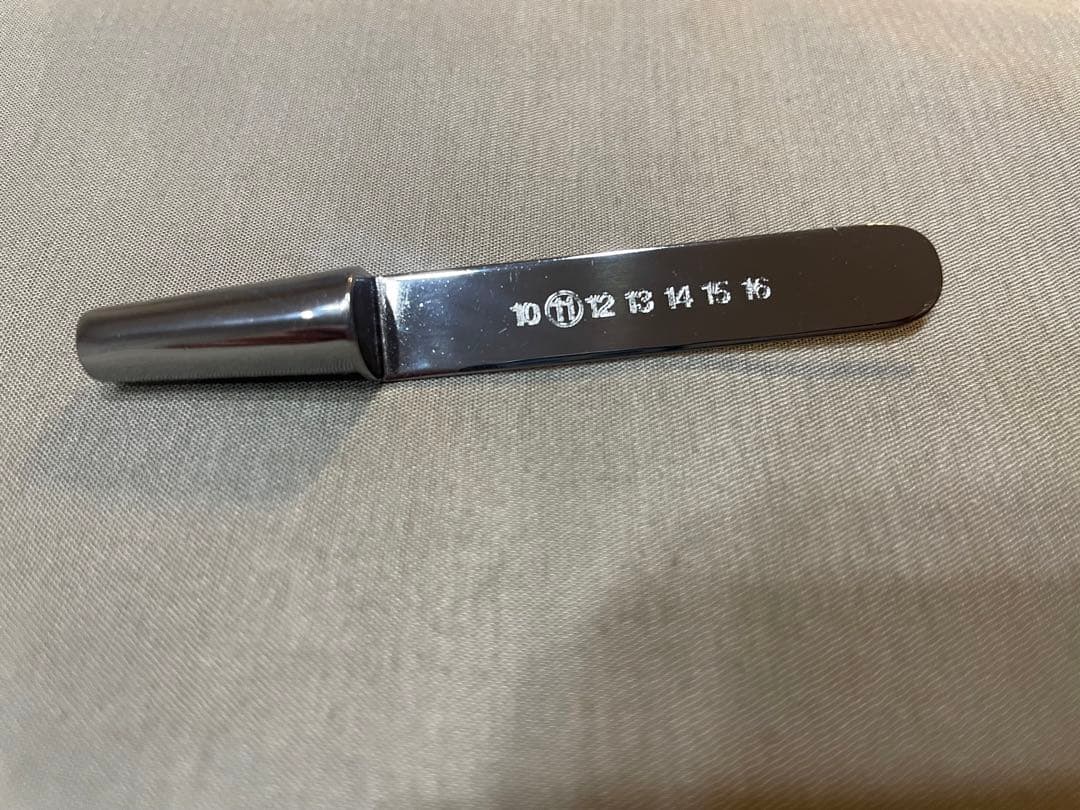 Maison Margiela(メゾンマルジェラ)ネクタイピン - メルカリ