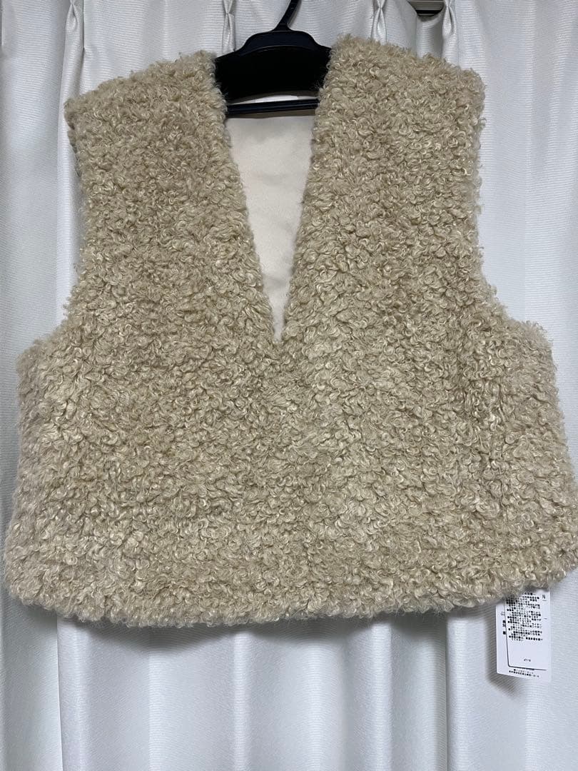 新品タグ付きBALLSEY ミックスファー V ネックベスト 36 ミックスファー Vネックベスト｜トゥモローランド 公式通販