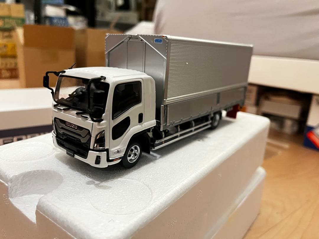 し*ち様 京商 いすゞ 1/43 フォワード ダイキャストミニカー 現行型