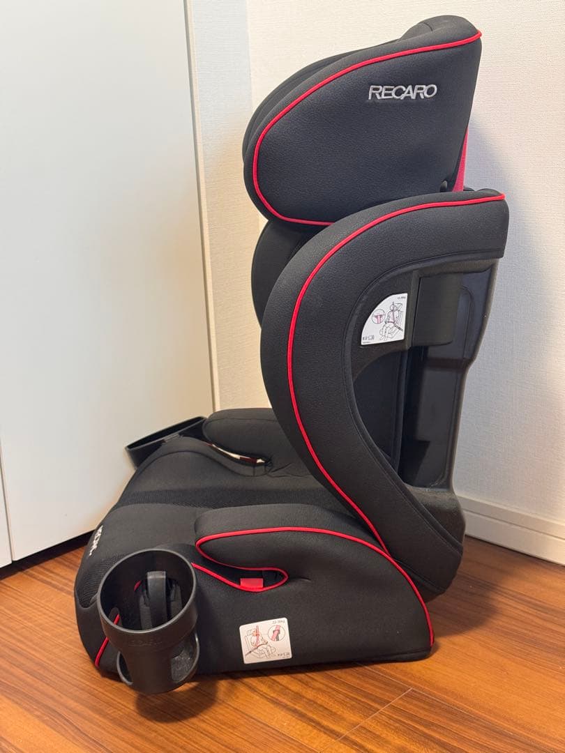 RECARO ジュニアシート ブラック/レッド 保護マット付き