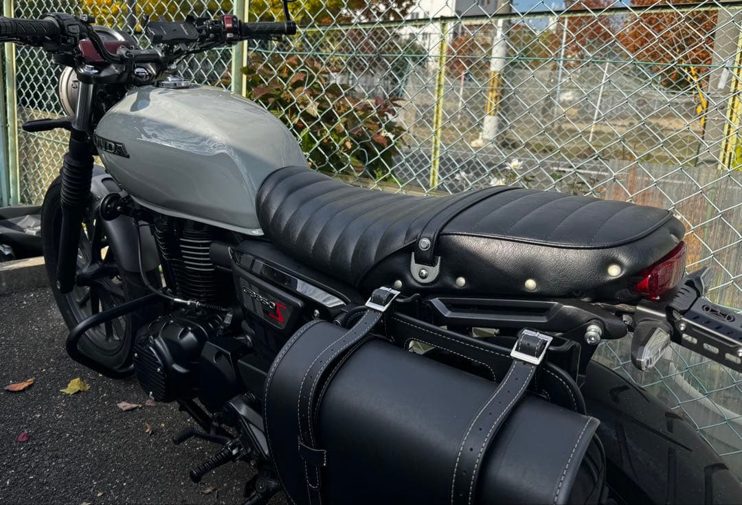 GB350S 川口シート カワグチシート ポン付け可 - メルカリ