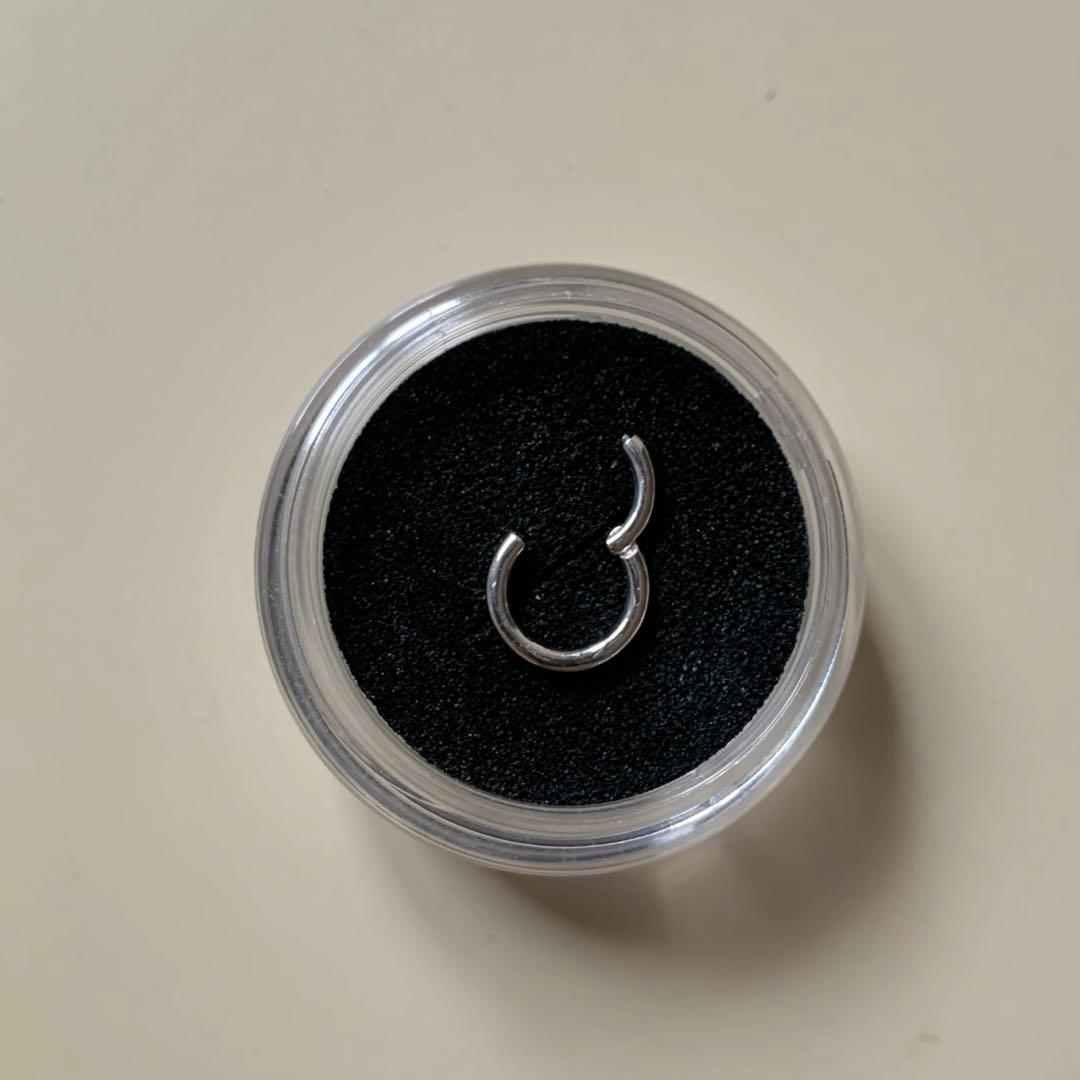 PICOLLET プラチナ セグメントリング フープ ピアス16G 6.5ｍｍ