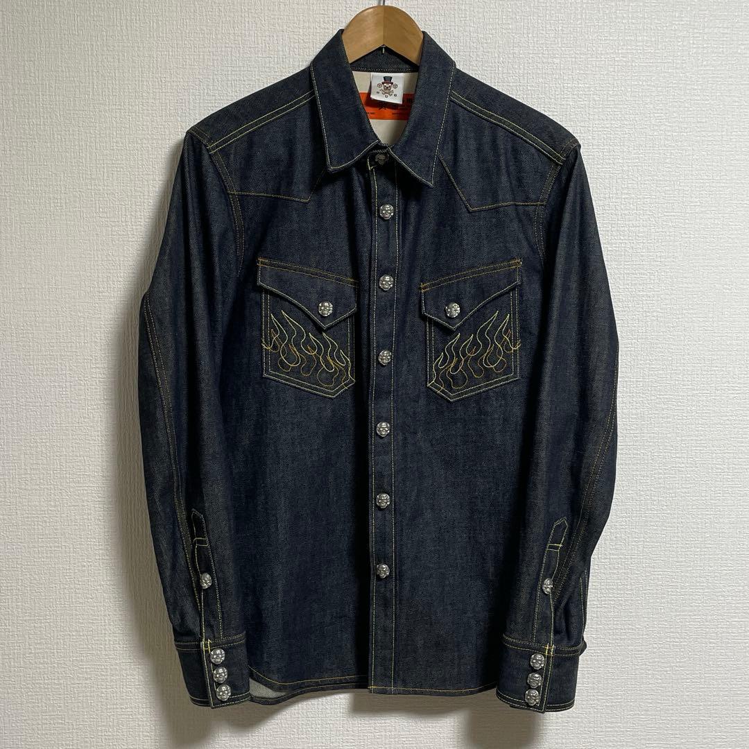 美品】 HUG クリームソーダ ピンクドラゴン スカルボタン デニムシャツ