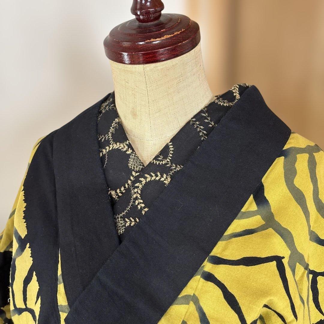 こっぱ 様 2点おまとめ。黒地にリーフサークル(^^)五福のかんたん美容衿♡