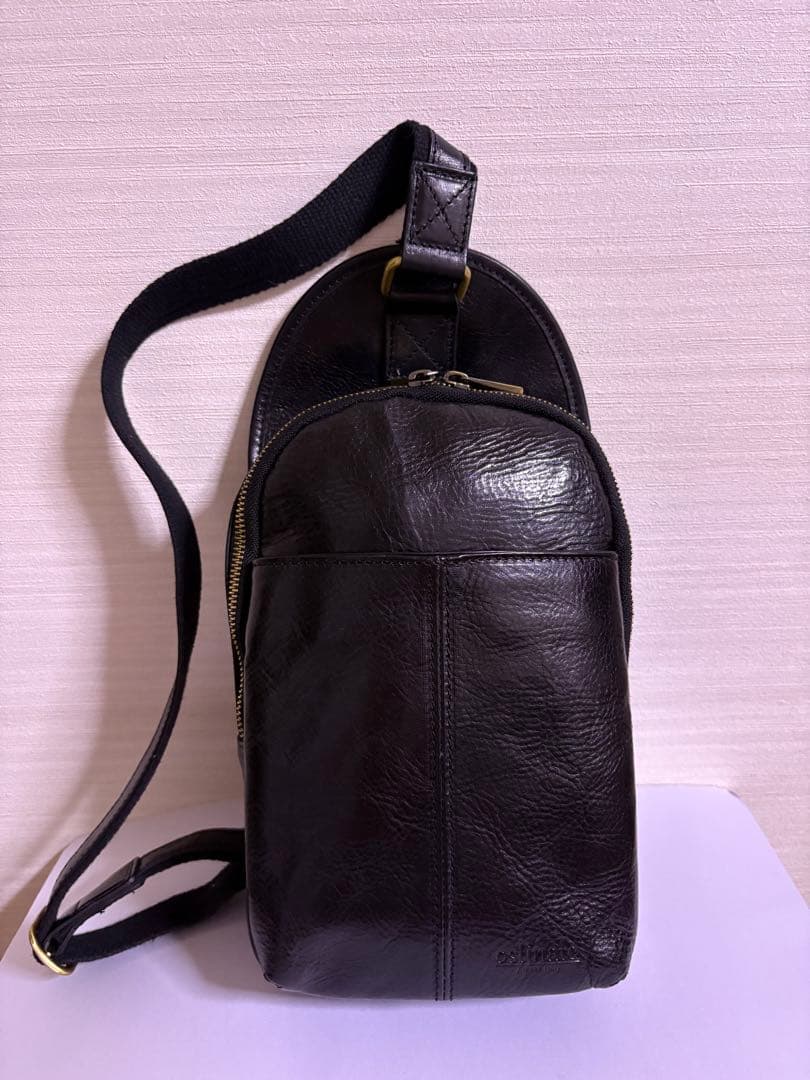 ostinatoオスティナートボディバッグ　黒 Amazon | [オスティナート] イタリアンレザー ボディバッグ【ブラック